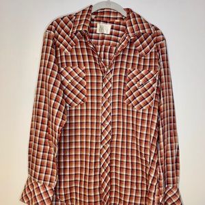 Vintage Western Style Pearl Snap Button Down